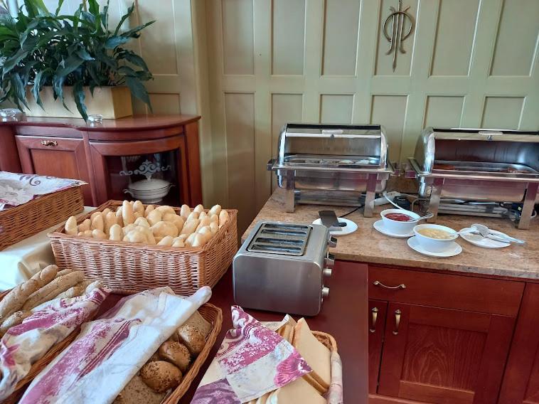 Hotel U Beranka Наход Экстерьер фото