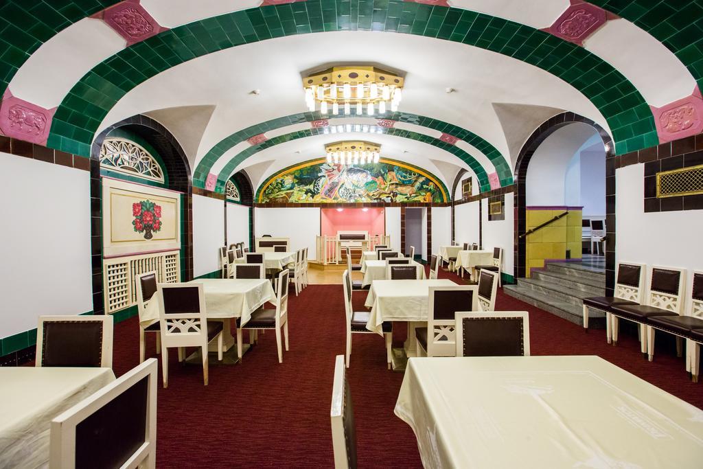 Hotel U Beranka Наход Экстерьер фото