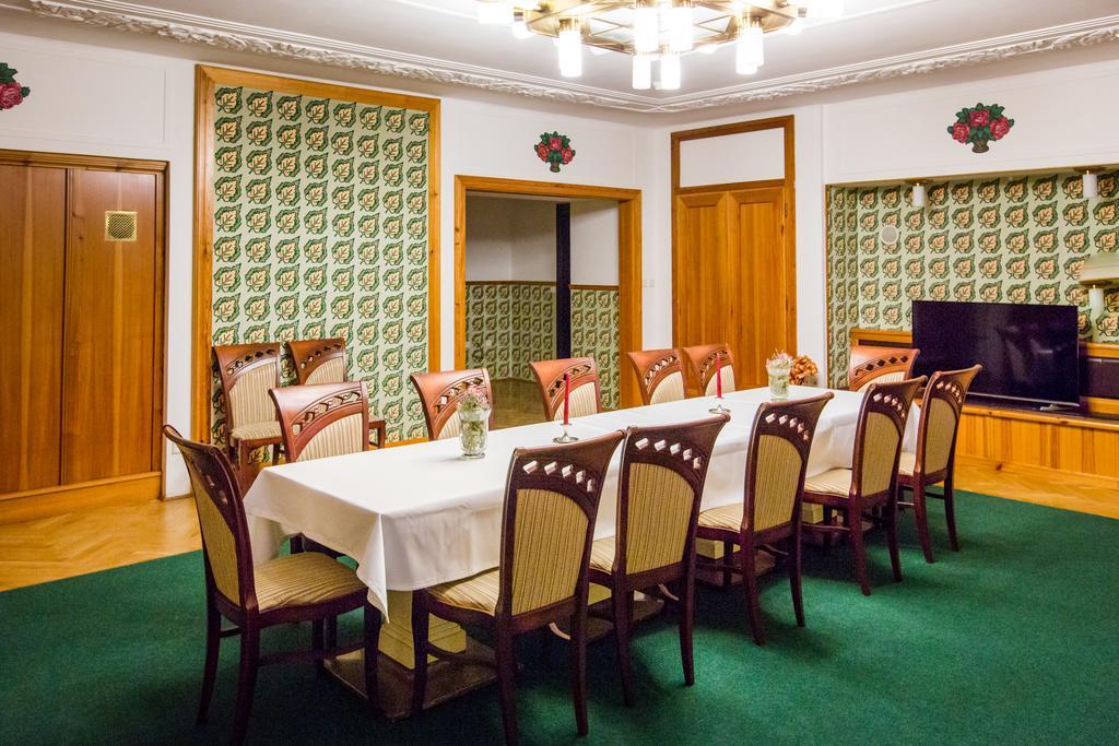 Hotel U Beranka Наход Экстерьер фото