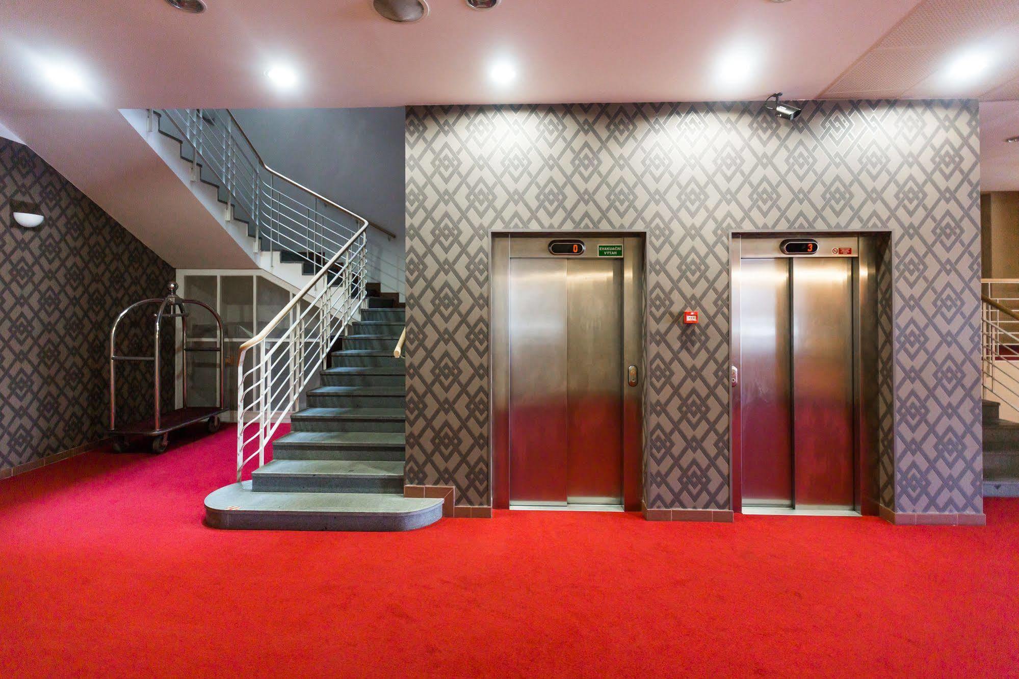 Hotel U Beranka Наход Экстерьер фото