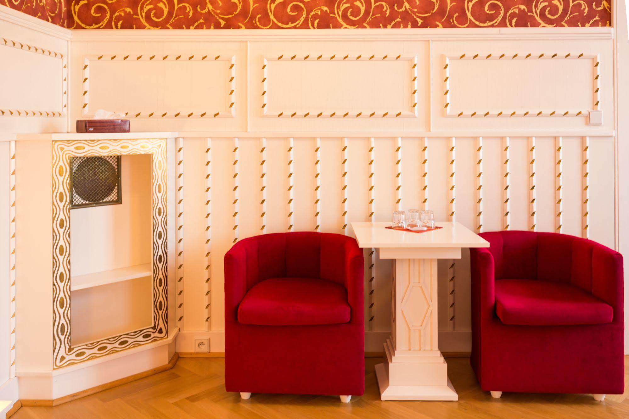 Hotel U Beranka Наход Экстерьер фото